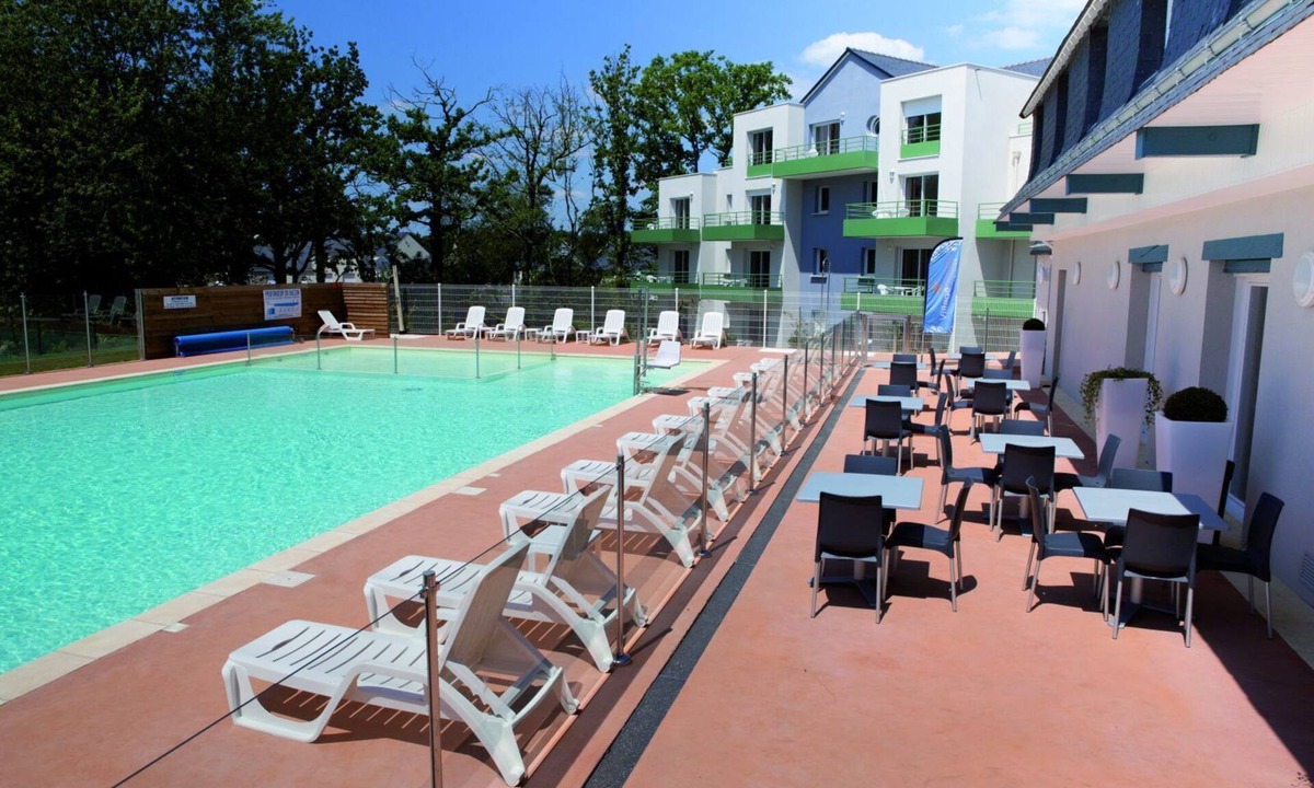 Plescop Apartment | À proximité de la plage | Accès piscine | Balcon