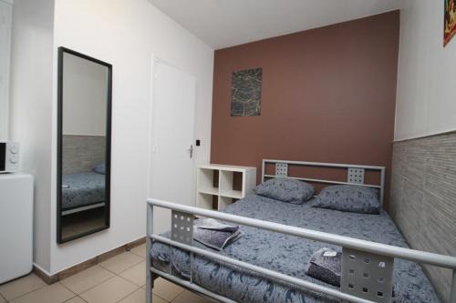 Saint-Denis Bed & Breakfast | 05 - Chambre confort au calme avec TV WIFI