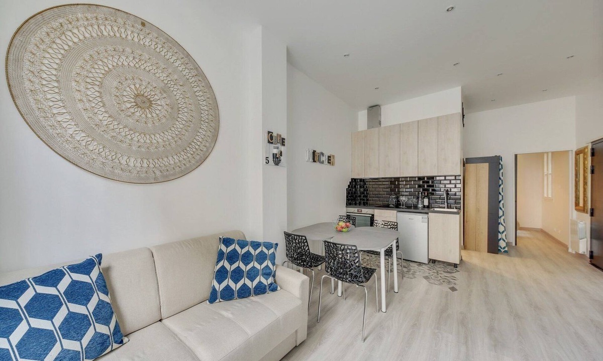 Porte-Saint-Martin Apartment | 133 Suite Charly - Superb apartment in Paris.