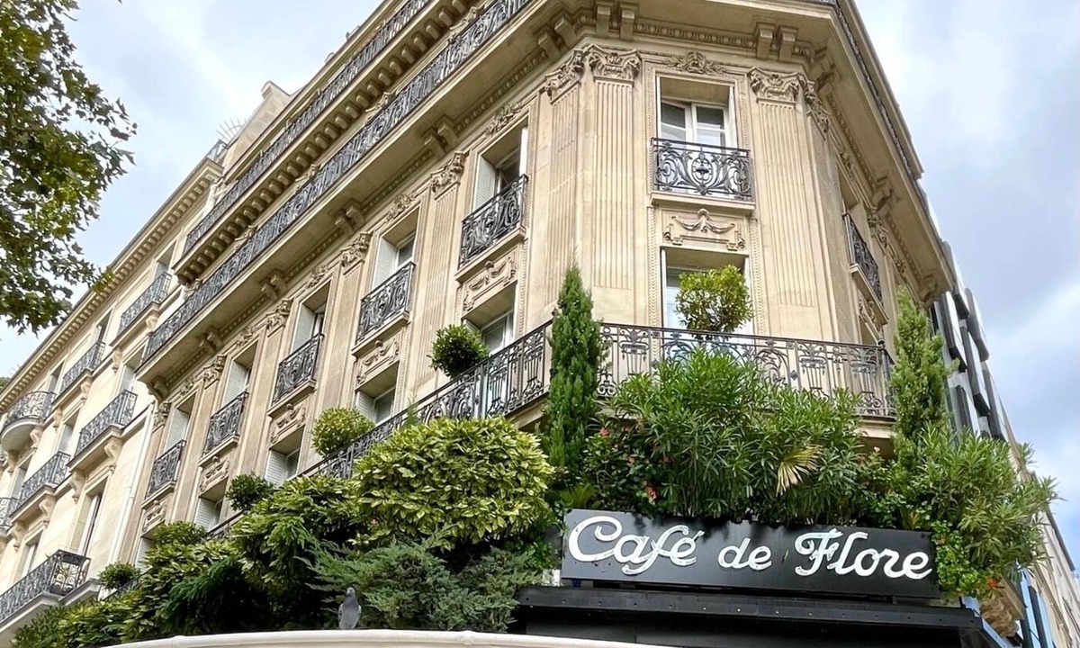 Saint-Germain-des-Pres Apartment | 1538 Visconti