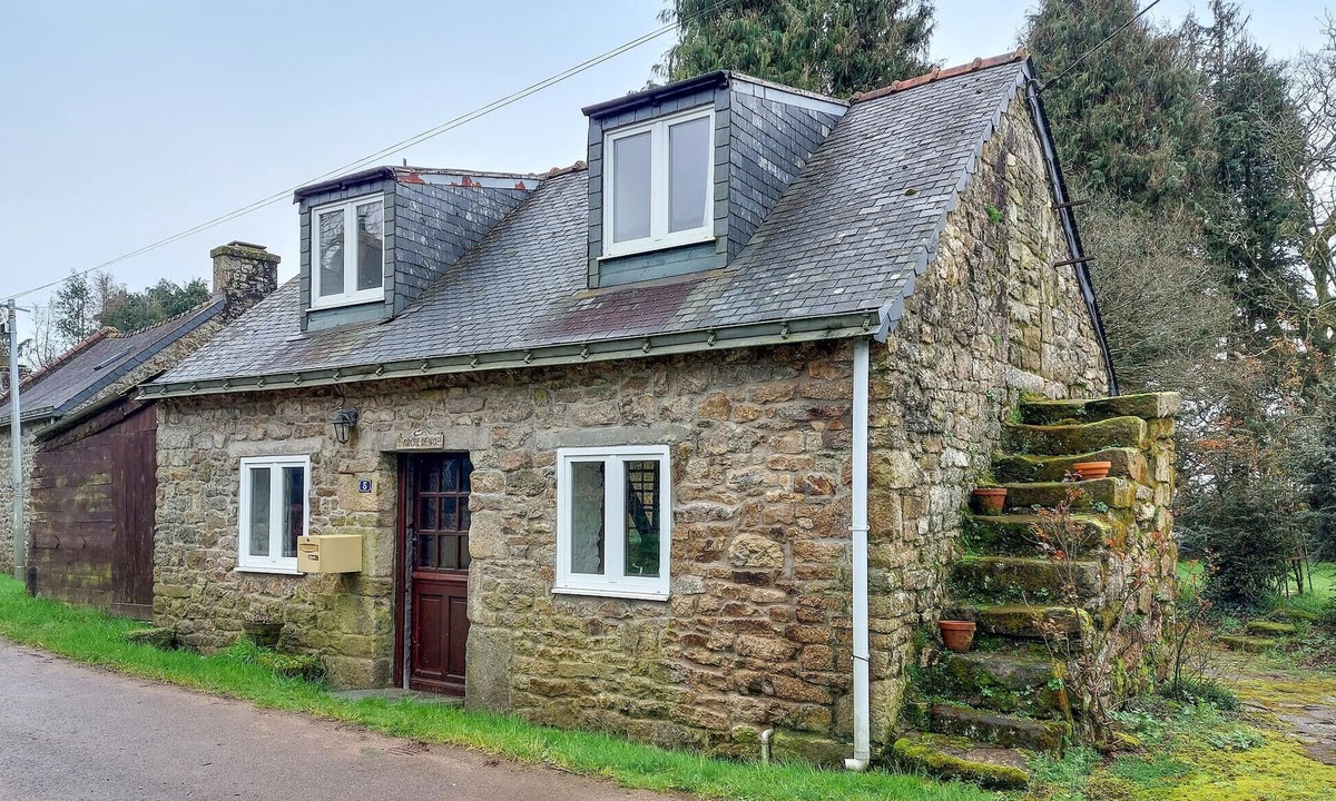 Lignol House | 2 bedroom cozy home in Lignol