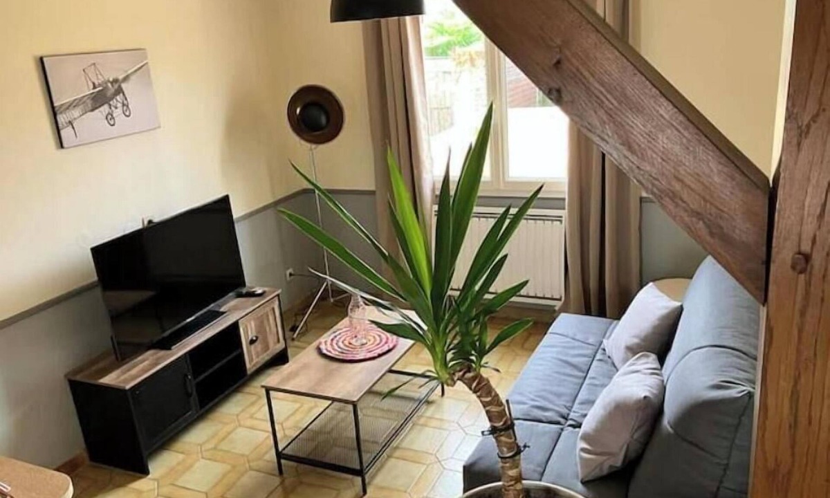 Parigne-lʼEveque House | 24h du Mans - House sleeps 6 near the circuit