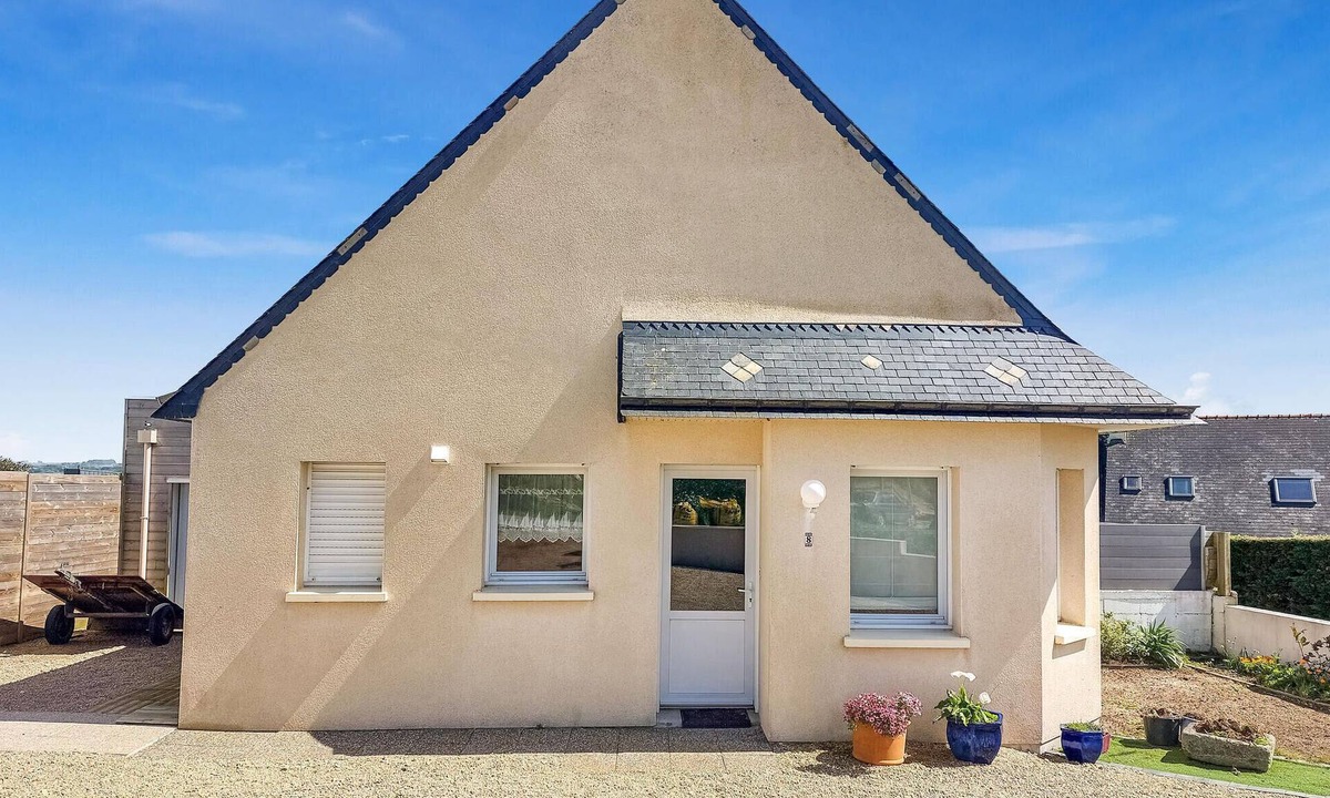 Plouneour-Trez House | 3 bedroom awesome home in Brignogan-Plages