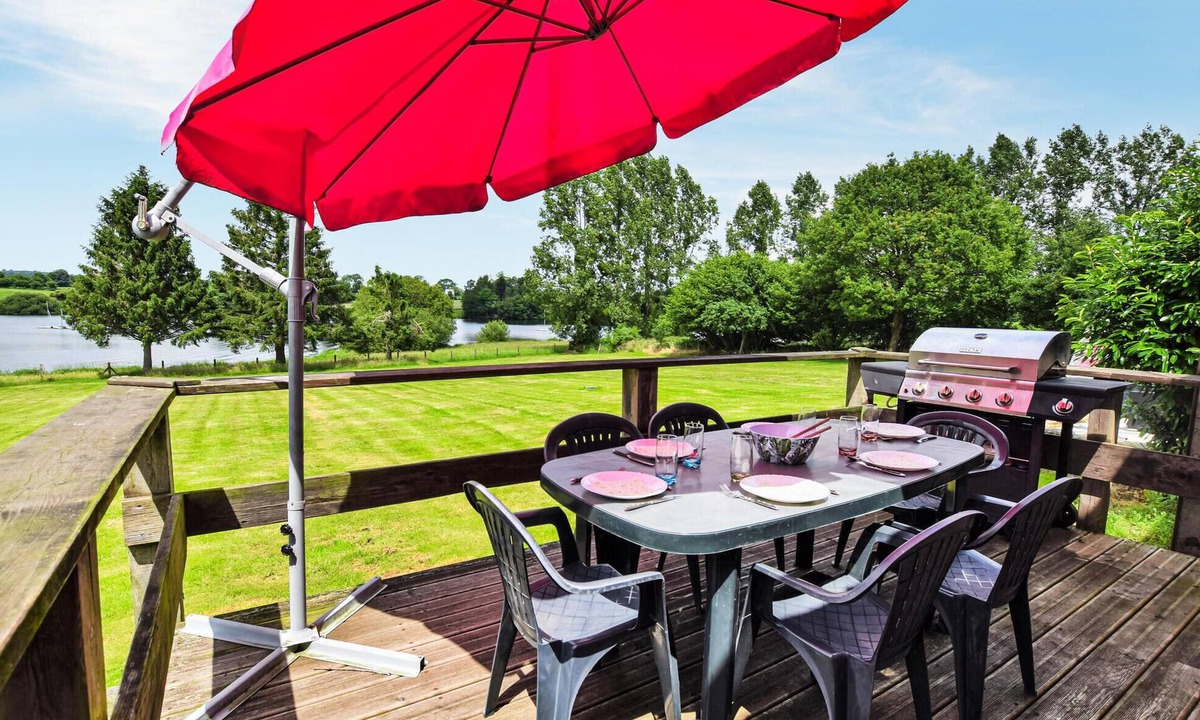 Saint-Germain-de-Tallevende-la-Lande-Vaumont House | 3 bedroom awesome home in VIRE NORMANDIE