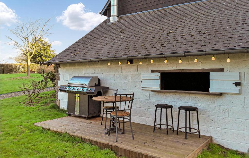 Saint-Brice-de-Landelles House | 3 Bedroom Stunning Home In Saint-Brice-De-Landell