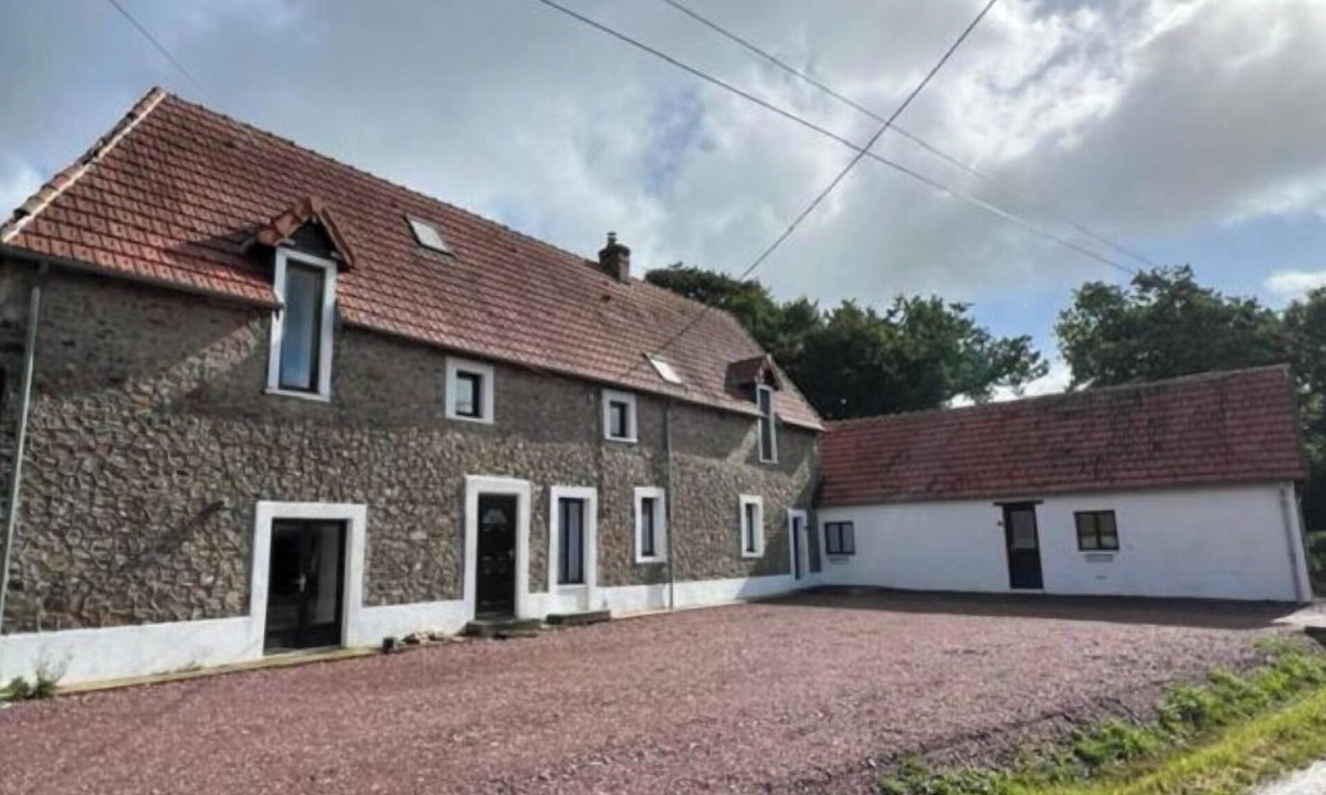 Auxais House | 3-Bedroom Vacation Rentals