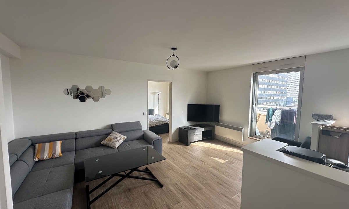 Gambetta Apartment | 47 m² love cocoon with balcony