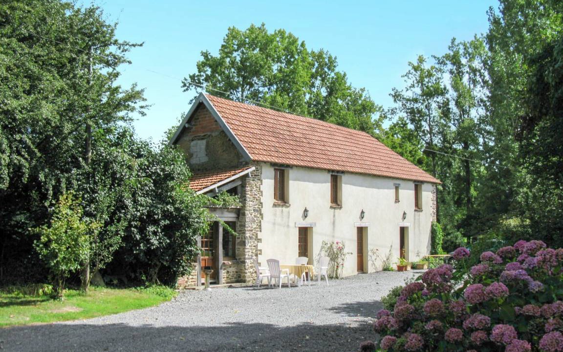 Savigny Other | 53 m² Accommodation ∙ 2 bedrooms ∙ 3 guests