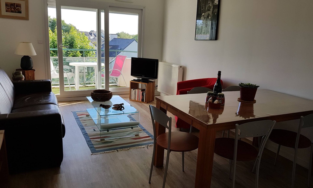 Vannes Apartment | 54m2 flat with south-facing terrace