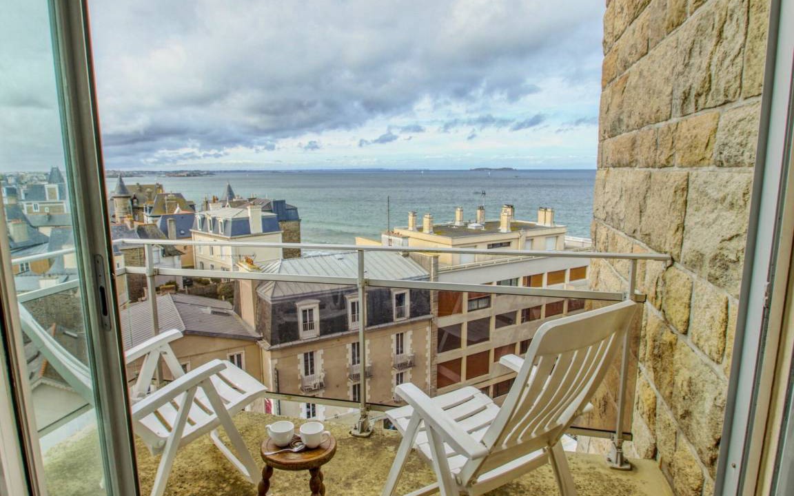 Parame Apartment | 65 m² Apartment ∙ 2 bedrooms ∙ 4 guests