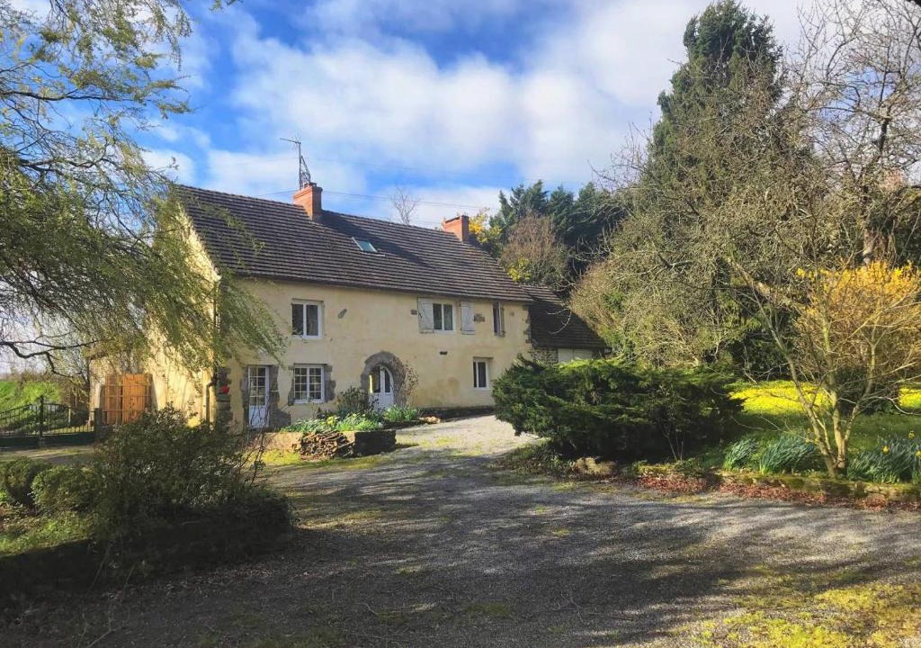 Feugeres House | 6Bed-Sleeps12-GroupRetreat-YogaStudio-PetFriendly