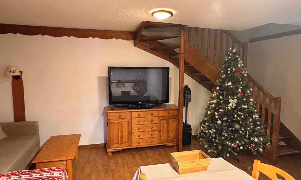 La Joue du Loup Apartment | 8-bed duplex with mountain views at La joue du Loup