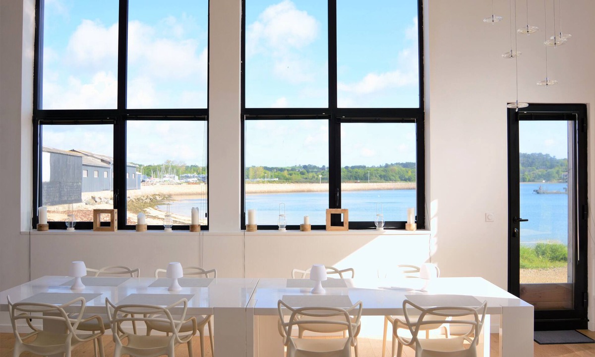 Paimpol Villa | A boat house on the beach