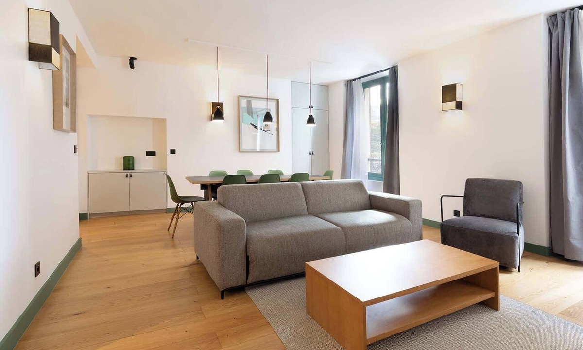 Odeon Apartment | A Fantastic 4-BR/4BA in Saint Germain
