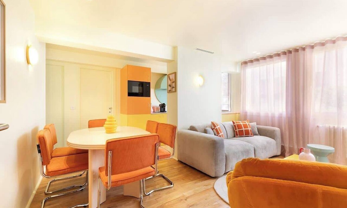 8th Arrondissement Apartment | A Vintage 2-BR/2BA with Services - Champs-Elysées