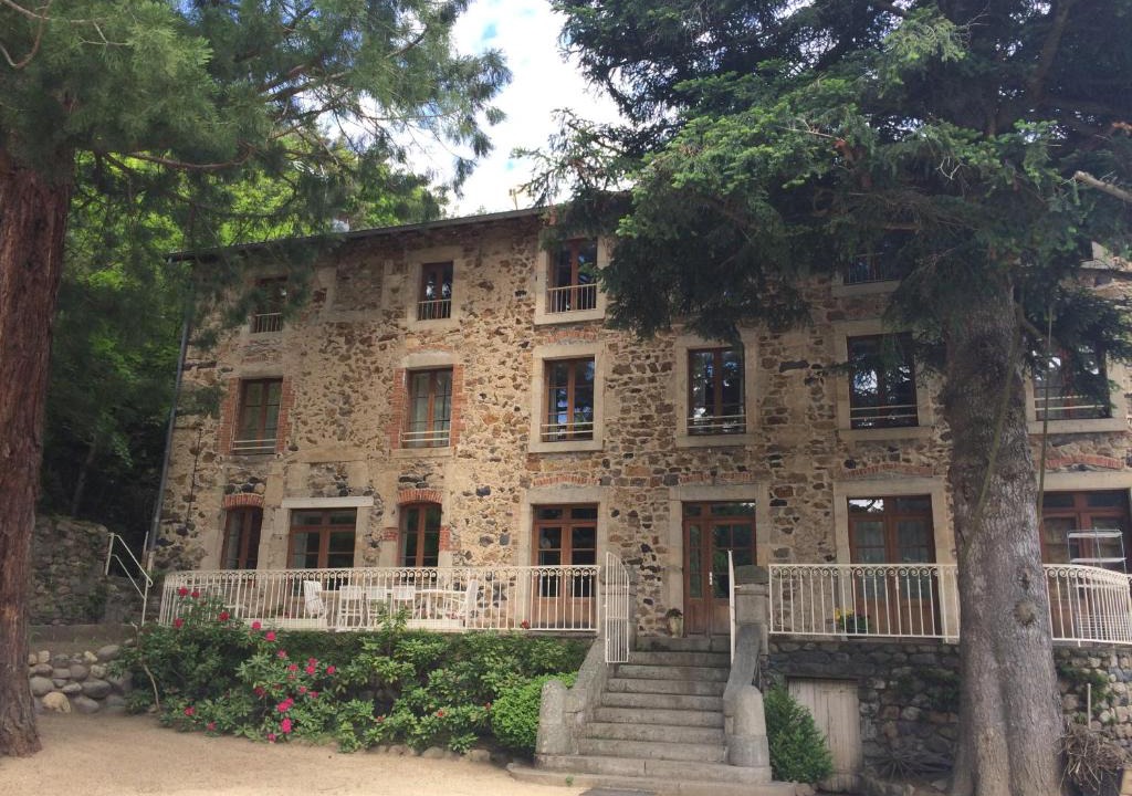 Saint-Germain-Laprade Bed & Breakfast | ADONIS CHAMBRES D'HOTES