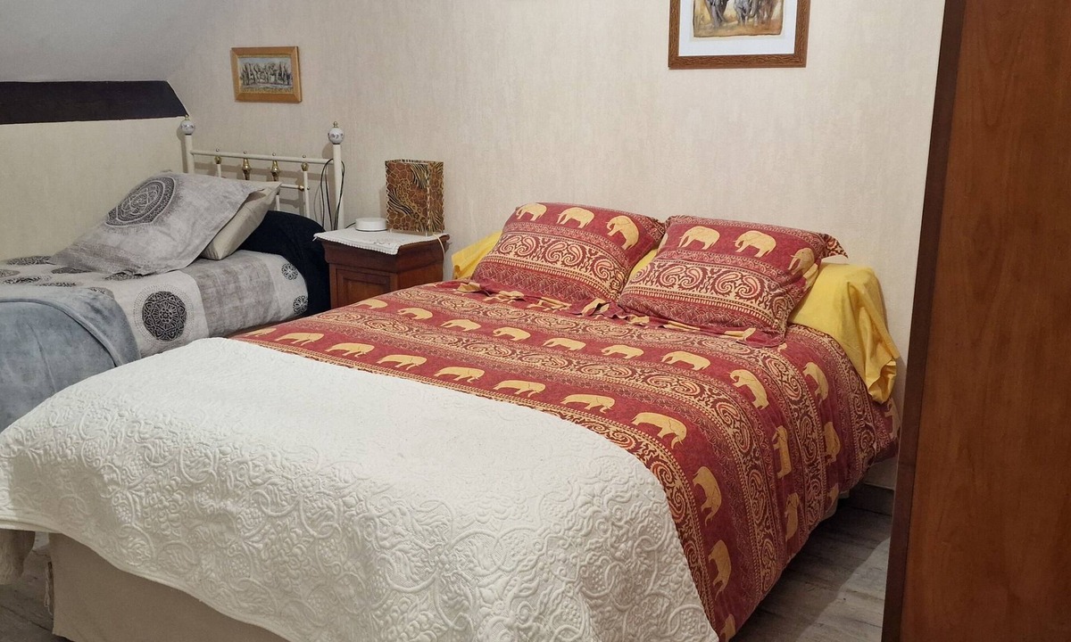 Oasis - Maroc Bed & Breakfast | "African" Room, ideal for sporting events at the Le Mans circuit