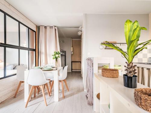 La Richardais Apartment | Apartment Balcons de la Rance-1 by Interhome