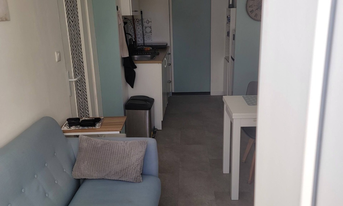 Magny-les-Hameaux Apartment | Apartment between town and country