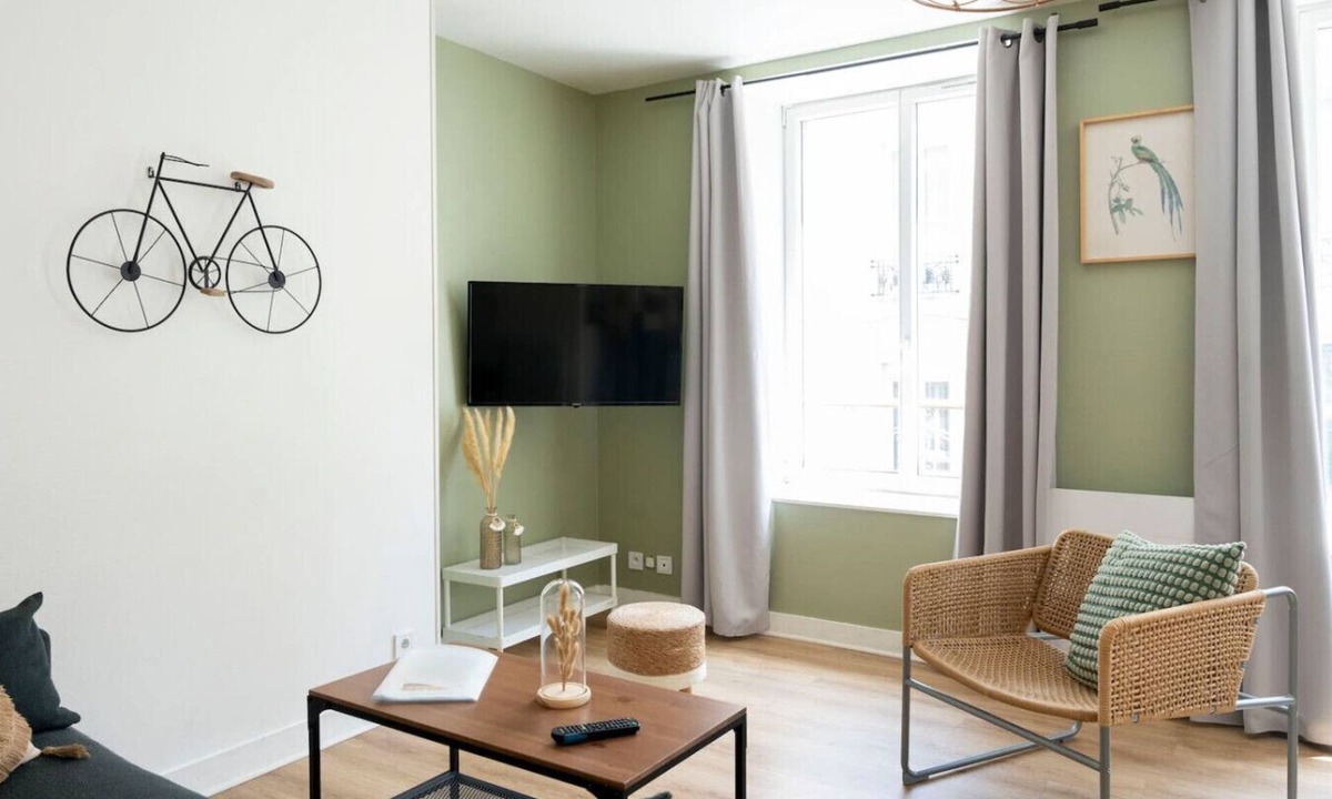 Haie Vigne Apartment | Apartment in a picturesque neighborhood