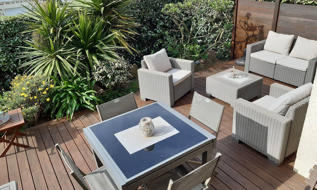 Quiberon Apartment | Apartment in small residence 300 m from beach and town center