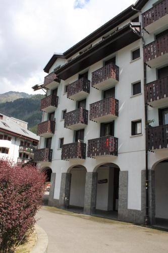 Chamonix City Centre Apartment | Apartment Iris 4 - Central Chamonix Haven Mont Blanc