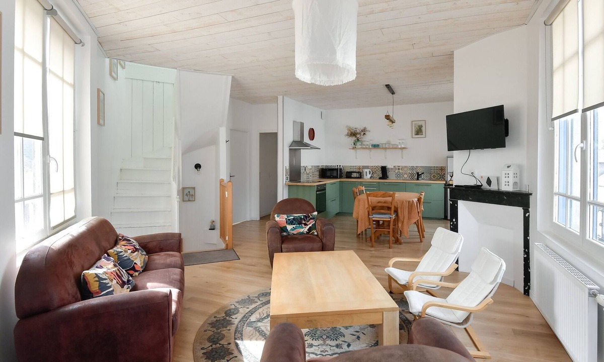 Le Crotoy Apartment | Apartment “La Pointe Du Crotoy” – Sea View, Family Friendly, Steps from the Beach