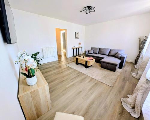 Bricquebec-en-Cotentin Apartment | Appartement cosy Bricquebec