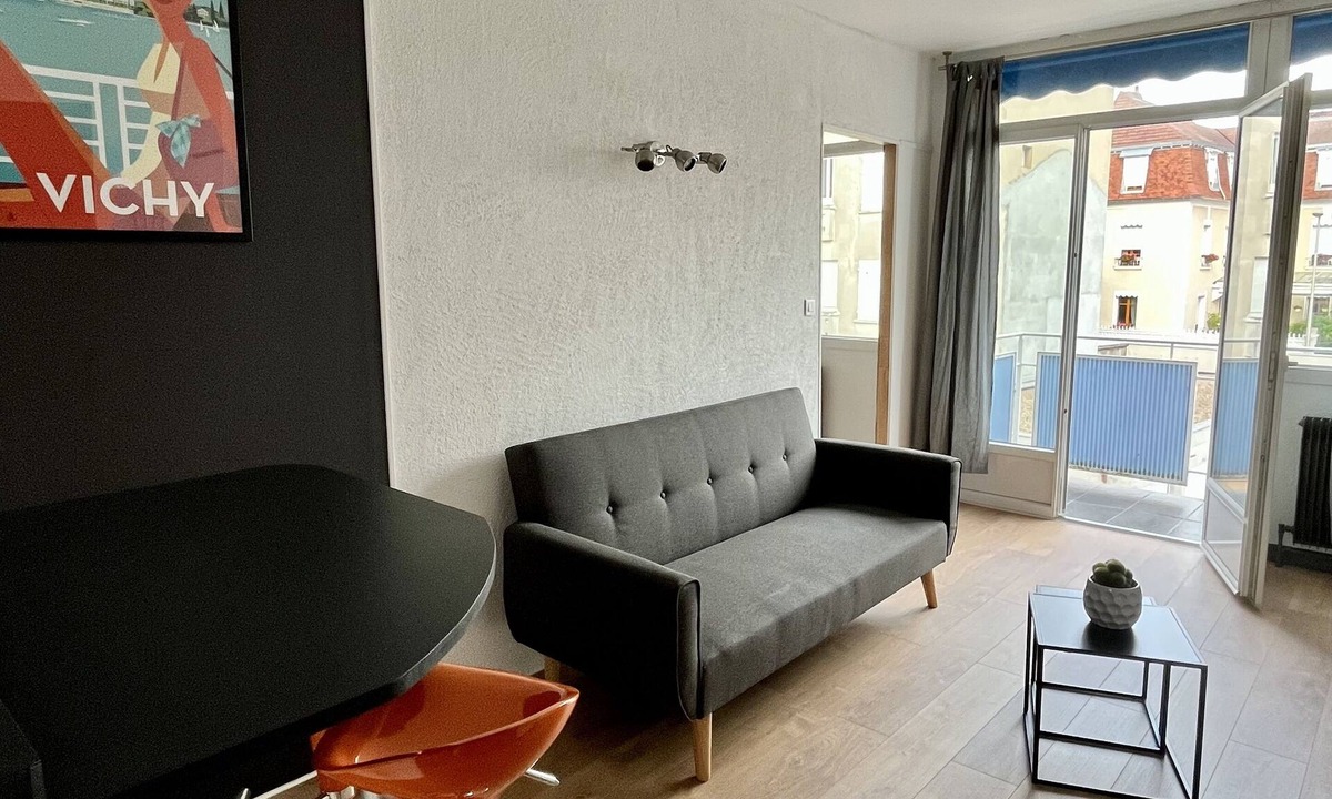Republique Apartment | Appartement Hyper Centre, Proche des Thermes