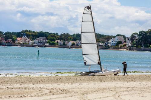 La Baule-Escoublac Apartment | Appartement plage Benoit, 80m de la mer, jardinet 8
