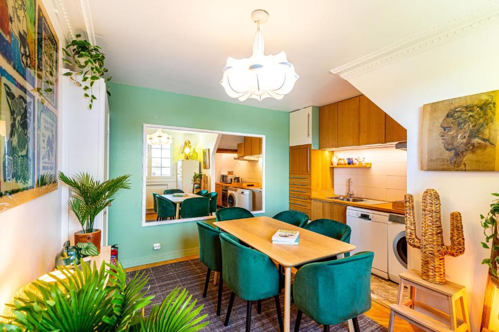 Meudon Apartment | Art & Curiosity Cabinet Style Appartement with Paris view, Villa des Ammonites