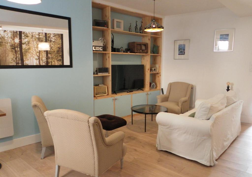 Nogent-le-Rotrou House | Au 66 Maison centre ville-Parking gratuit et WIFI