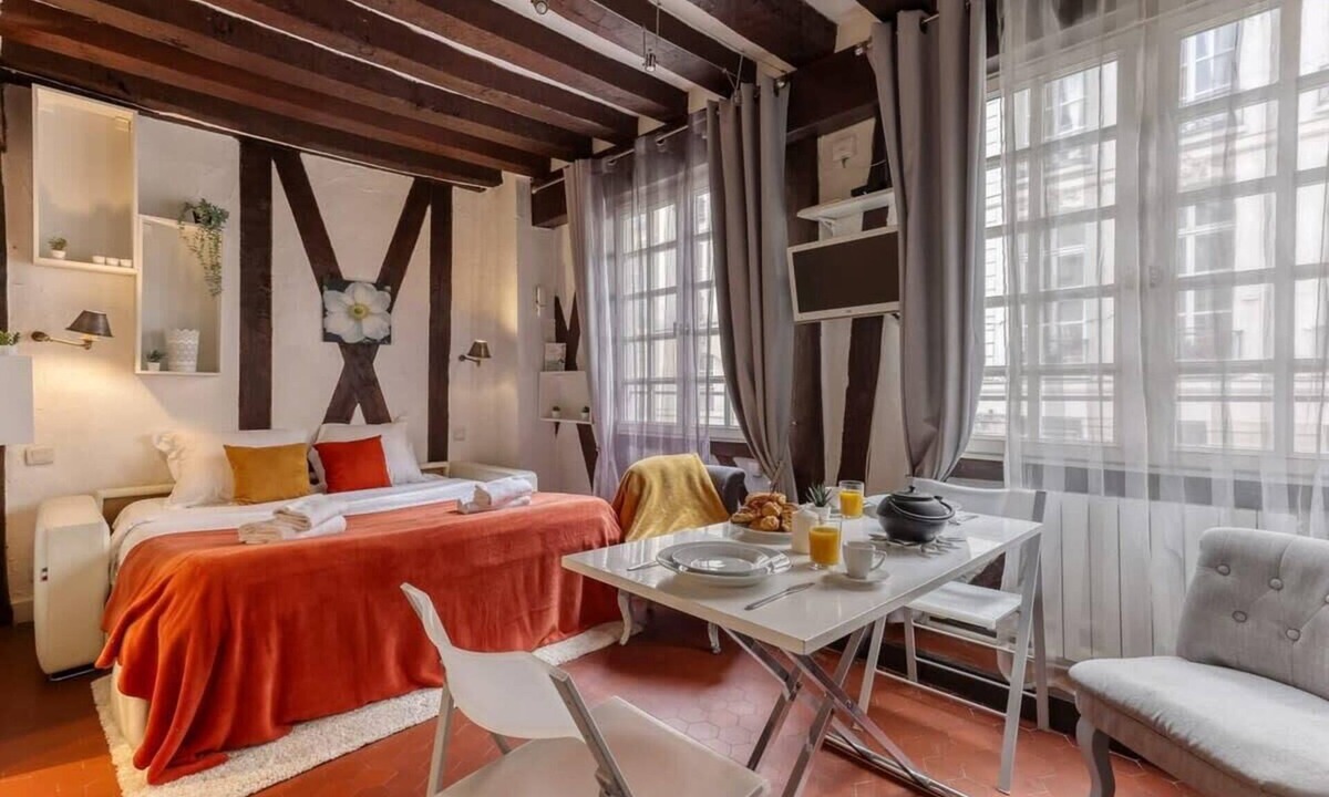 Saint-Gervais Apartment | Authentic & New Studio - The Historical Le Marais