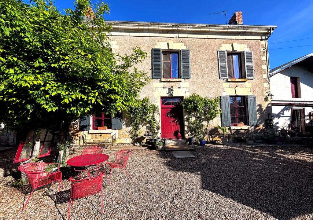Marnes Bed & Breakfast | Aux Caprices des Dieux