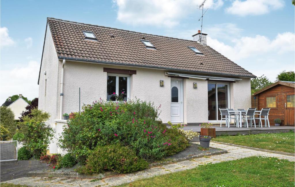 Marcey-les-Greves House | Awesome Home In Marcey-Les-Grèves With Wifi