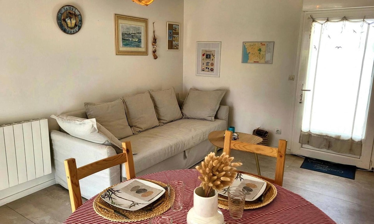 Pirou House | Beach House 'Le Cocon Pirouais' with Private Terrace, Garden, and Wi-Fi