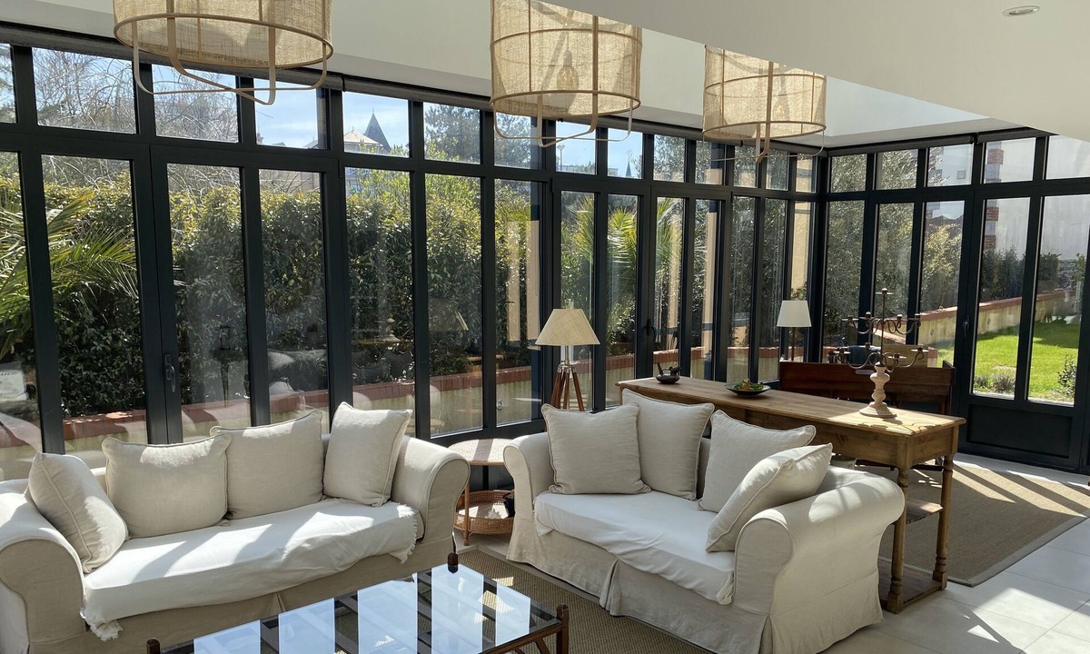 Granville Villa | Beautiful Villa (4bed 8 people), Great Comfort, Garden, 80m Beach, 100m Shops