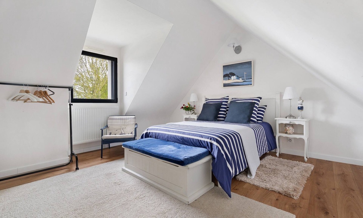 Saint-Cast-le-Guildo Bed & Breakfast | Bed and Breakfast 'Les Goélands - 2' with Shared Garden and Wi-Fi