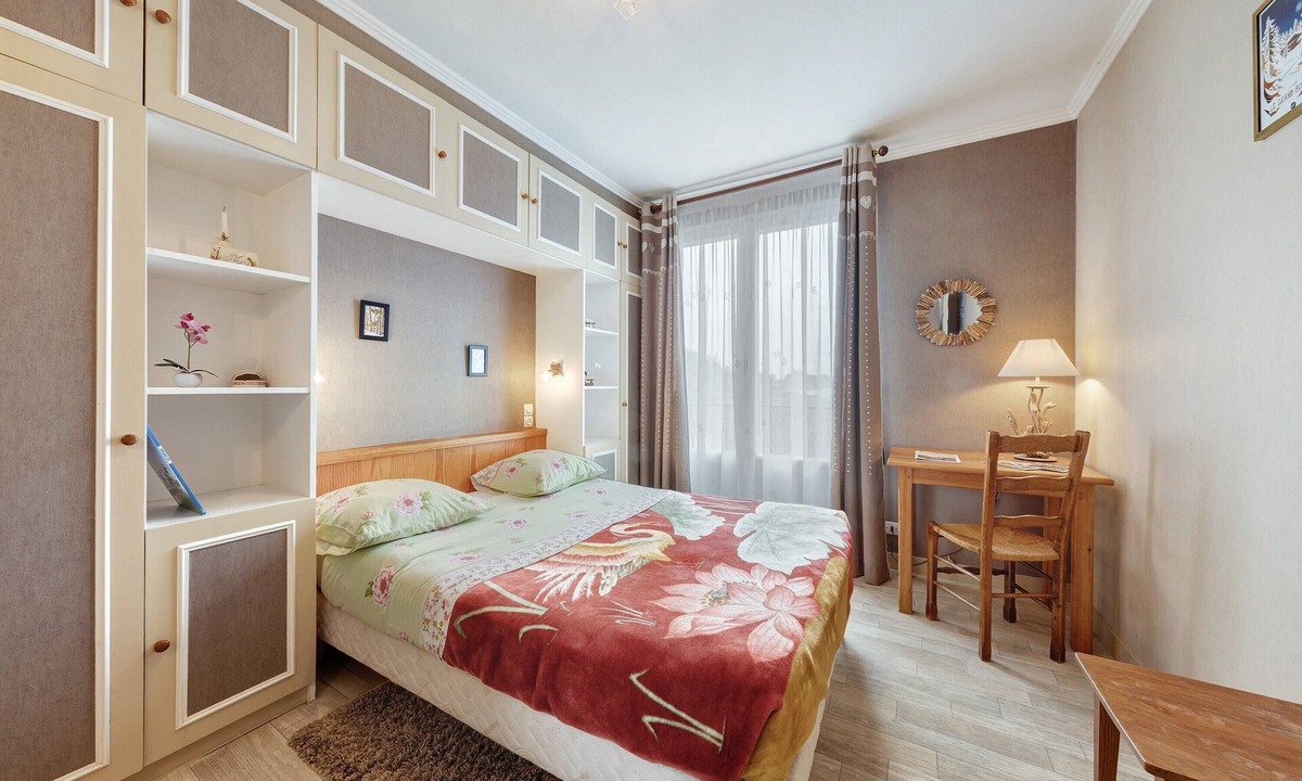 Plouider Bed & Breakfast | Bed and Breakfast 'Chambres D'hôtes De Kersehen Verte' with Shared Garden, Balcony and Wi-Fi