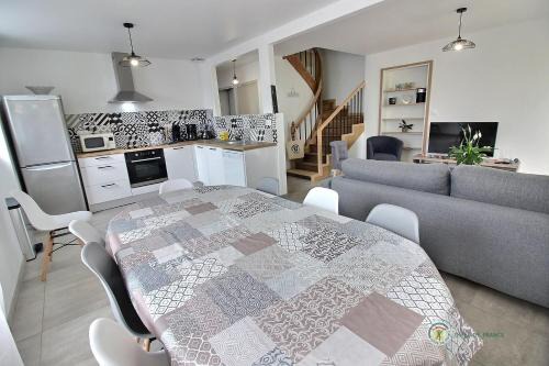 Plemet House | Bel'roses