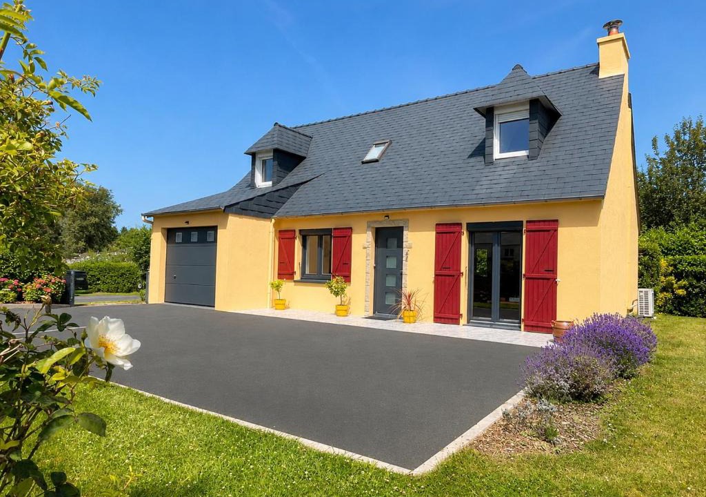 Ile-Tudy House | Belle maison rénovée, 650m de la plage, grand jardin, classée meublé de tourisme 3 étoiles
