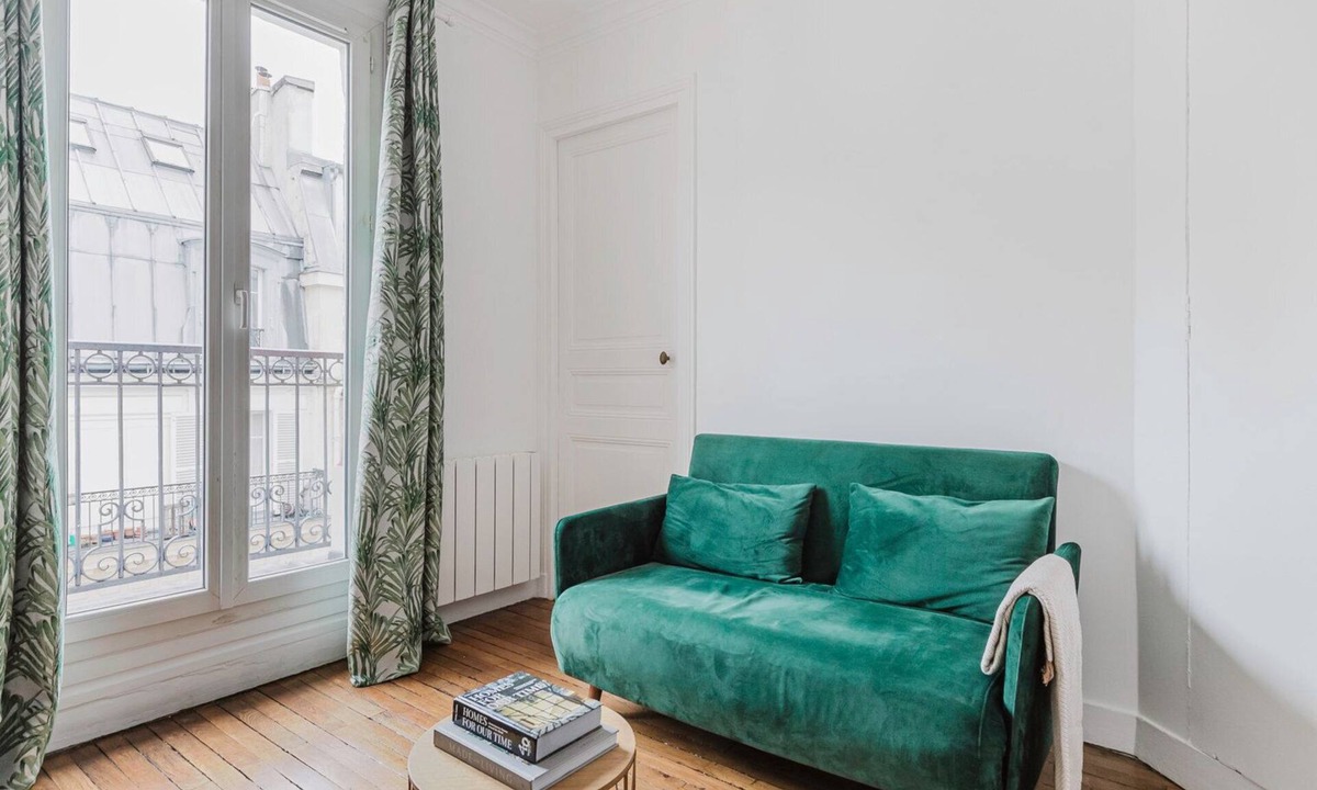 Val-de-Grace Apartment | Blueground | Jardin du Luxembourg, washer, balcony
