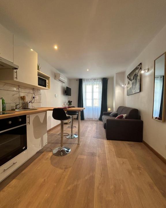 Brive-la-Gaillarde Apartment | Blum