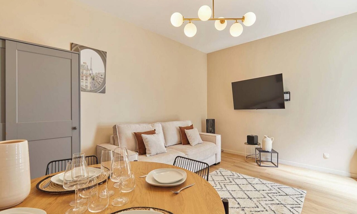 16th Arrondissement Apartment | Bright Modern Studio near the Seine Paris 16