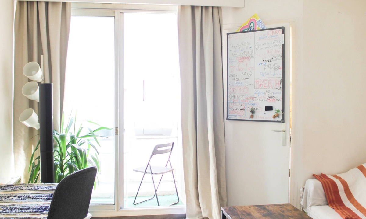 Vanves Apartment | Bright Studio with Balcony – Porte de Versailles