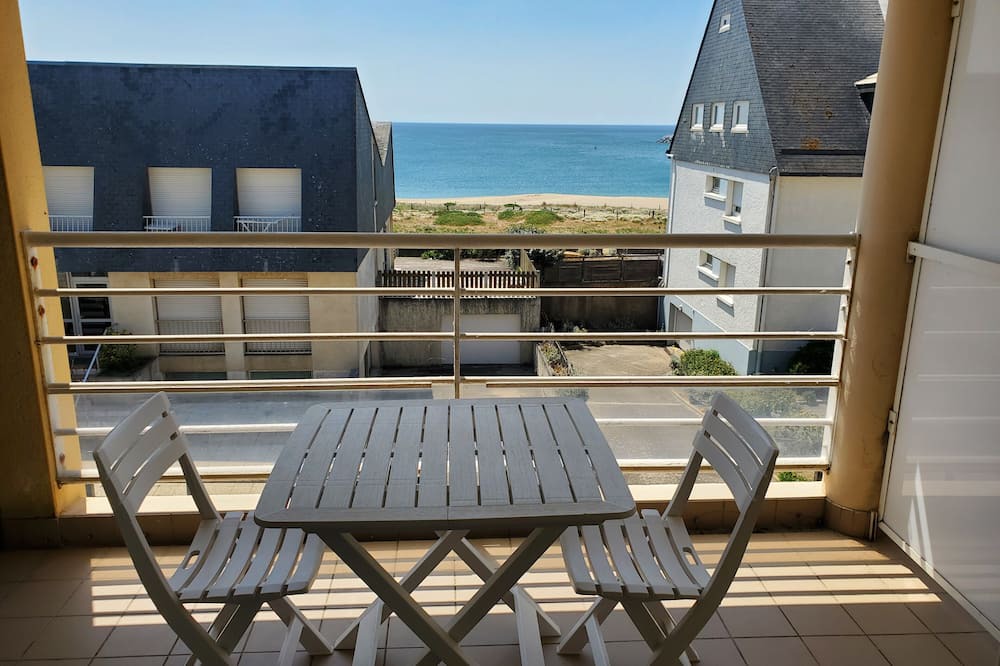 La Turballe Apartment | Bright Studio with Sea View, “Port and Beach”, Parking, Balcony