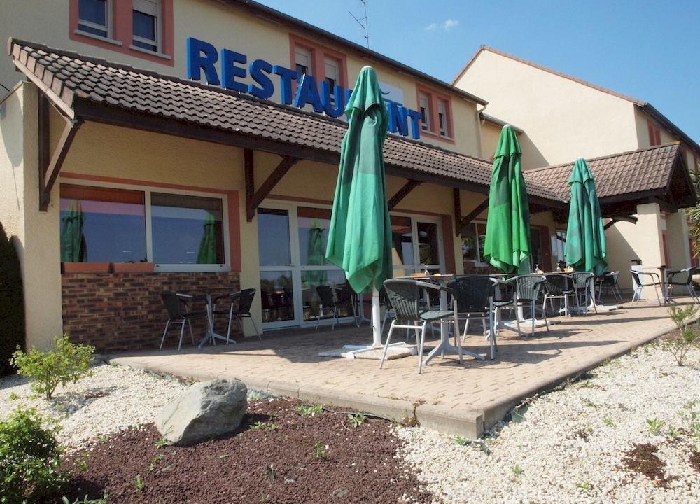 Saint-Saturnin Hotel | Brit Hotel les Evens