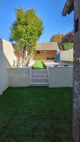 Brezolles House | Bulle douce en famille, jardin & jeux