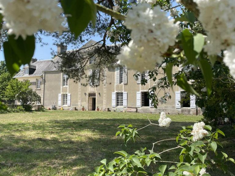 Saint-Clair-sur-l'Elle Bed & Breakfast | Château de Saint Clair