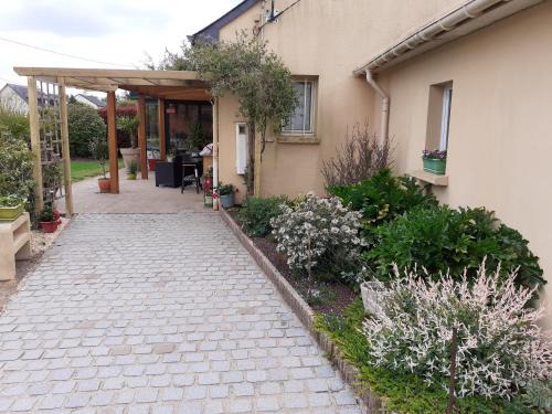 Baulon House | chambre à la campagne